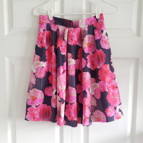 Cynthia Rowley Dresses & Skirts - NWOT Cynthia Rowley Floral Skirt!